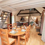 Stable Semesterbostad